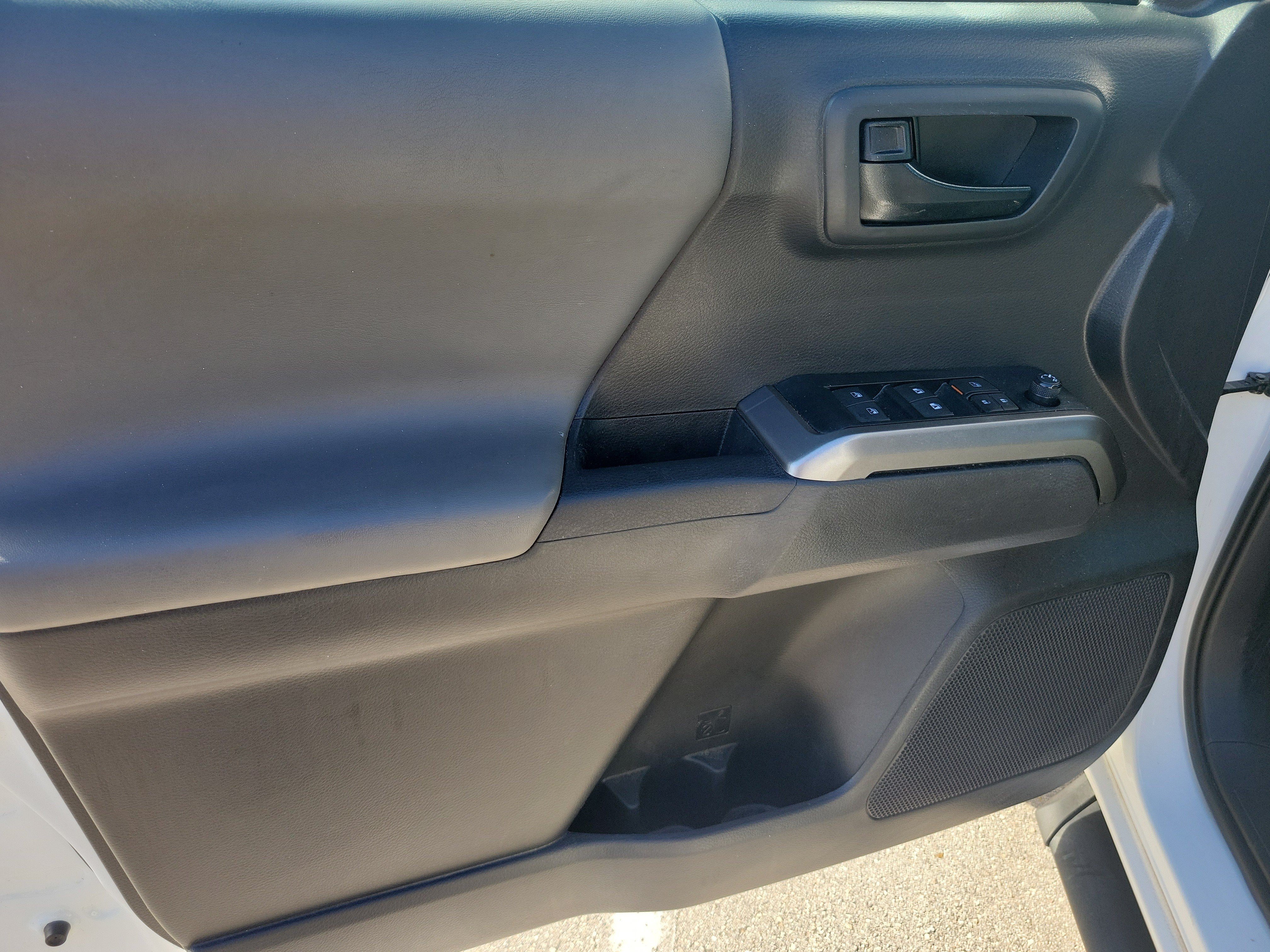 Used 2023 Toyota Tacoma SR5 w/ Technology Package RWD image 20