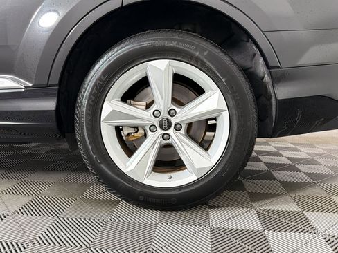 Certified 2023 Audi Q7 2.0T Premium w/ Convenience Package AWD/4WD image 10