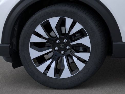 New 2026 Ford Explorer Platinum w/ LUX Leather Package image 19