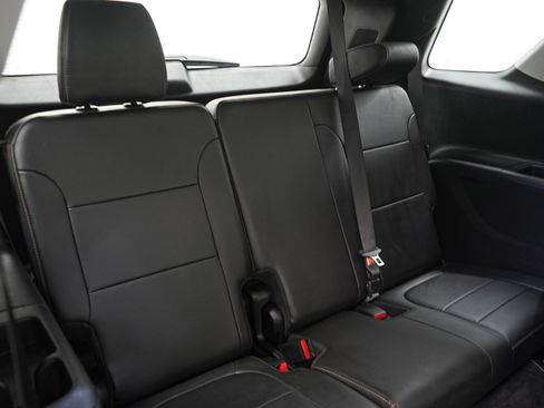 Used 2020 Chevrolet Traverse Premier w/ Redline Edition AWD/4WD image 13