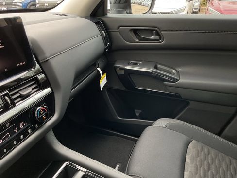 New 2026 Nissan Pathfinder SV FWD image 38
