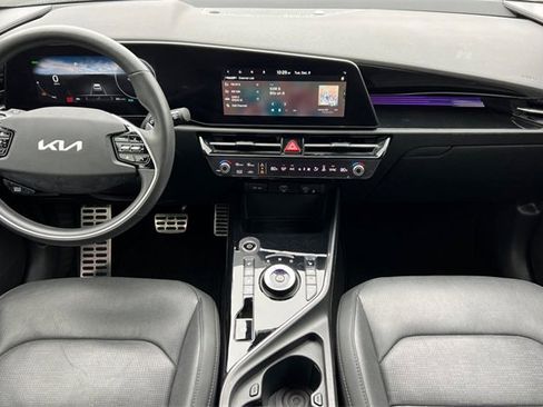 Certified 2023 Kia Niro Wave image 17