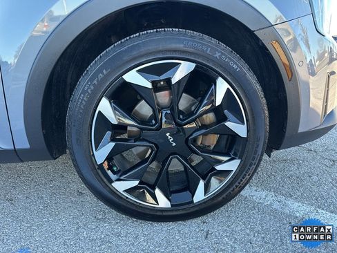Used 2025 Kia Sorento SX image 40