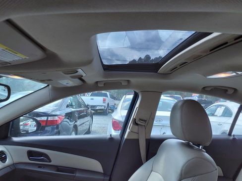 Used 2014 Chevrolet Cruze LTZ image 13
