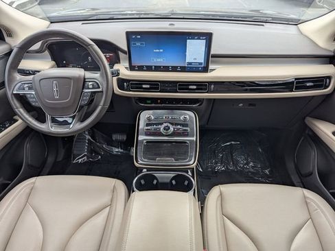 Certified 2022 Lincoln Nautilus FWD w/ Premium Package image 14