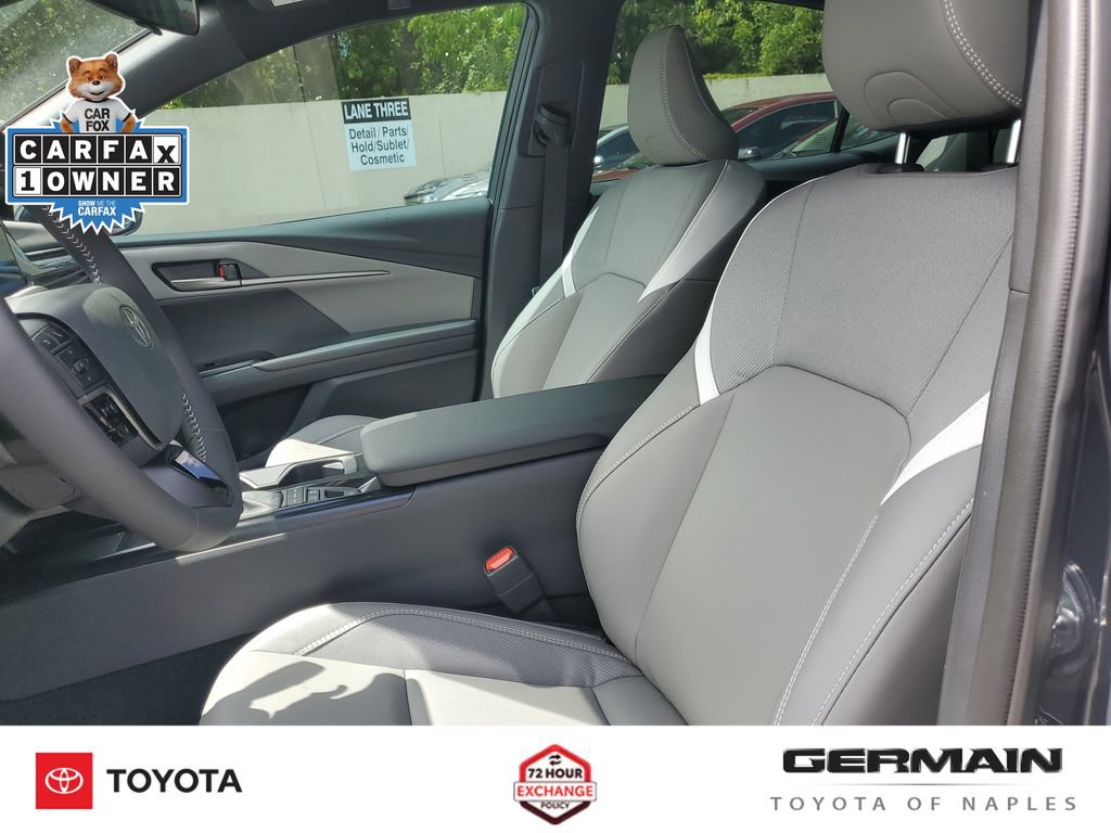 Used 2026 Toyota Camry SE FWD image 19