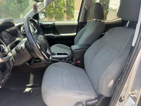 Used 2018 Toyota Tacoma 2WD Double Cab image 24