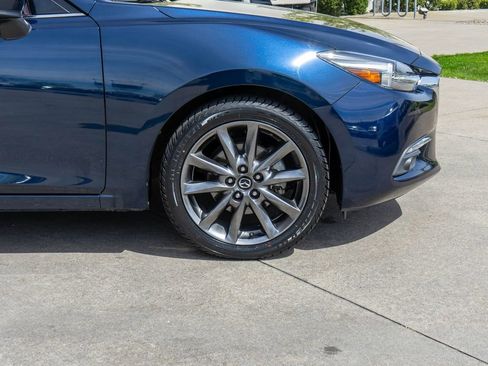 Used 2018 MAZDA MAZDA3 Grand Touring image 35