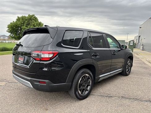 Used 2023 Honda Pilot EX-L image 3