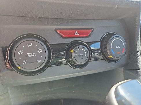 Used 2018 Subaru Crosstrek 2.0i Premium AWD/4WD image 20