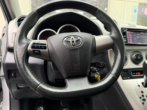Used 2013 Toyota Matrix S FWD image 27