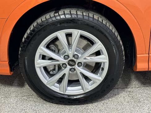 Used 2025 Audi Q3 2.0T Premium image 16