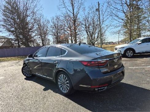 Used 2017 Kia Cadenza Technology image 5