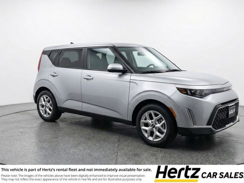 Used 2025 Kia Soul LX w/ LX Technology Package image 1