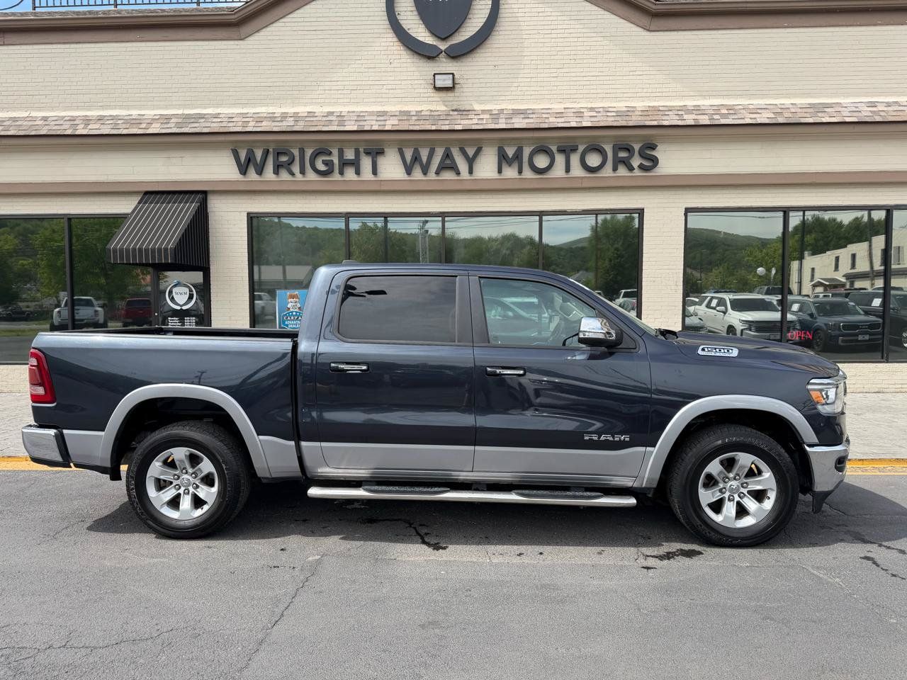 Used 2021 RAM 1500 Laramie AWD/4WD image 2