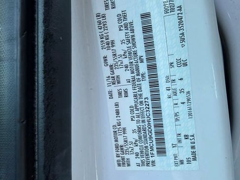 Used 2017 Ford Escape SE w/ SE Cold Weather Package AWD/4WD image 31