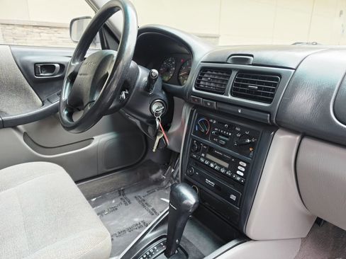 Used 2002 Subaru Forester L AWD/4WD image 14