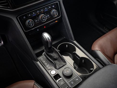 Used 2021 Volkswagen Atlas SEL Premium image 33