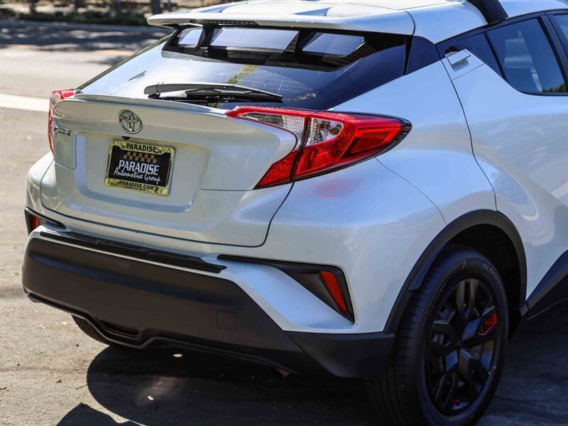 Used 2019 Toyota C-HR LE FWD image 14