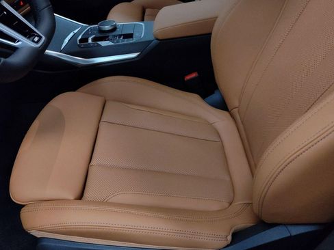 Used 2026 BMW 330i Sedan w/ M Sport Package image 17