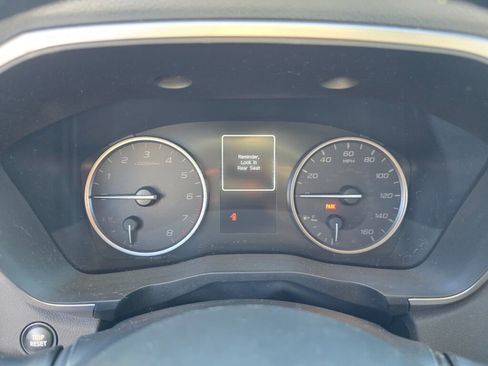 Used 2023 Subaru Ascent Premium w/ Convenience Package image 31