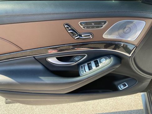 Used 2016 Mercedes-Benz S 550 4MATIC Sedan image 11