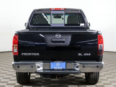 Used 2014 Nissan Frontier SL w/ SL Moonroof Package AWD/4WD image 11