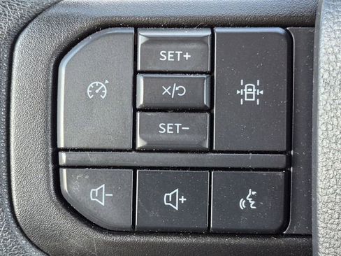 Used 2023 Ford F150 XLT image 12