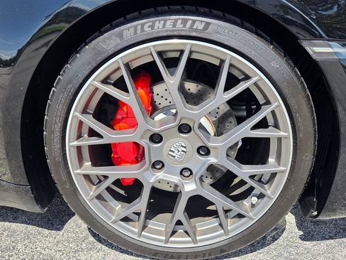 Used 2021 Porsche 911 Carrera RWD image 5