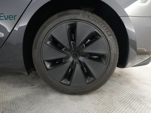 Used 2025 Tesla Model 3 Long Range RWD image 9
