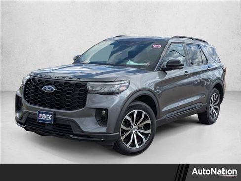 Used 2025 Ford Explorer ST-Line image 1