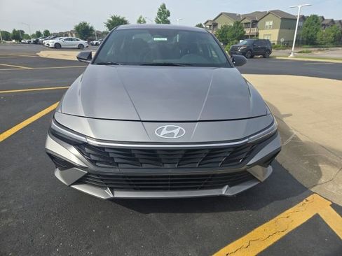 Used 2026 Hyundai Elantra Sport FWD image 2
