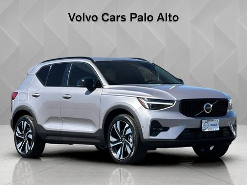 New 2026 Volvo XC40 B5 Ultra w/ Climate Package AWD/4WD image 11
