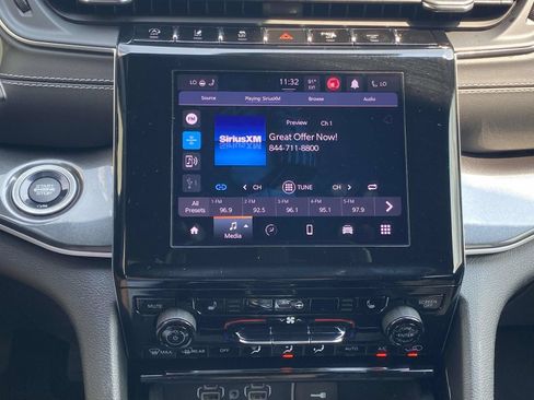 Used 2022 Jeep Grand Cherokee L Laredo RWD image 27