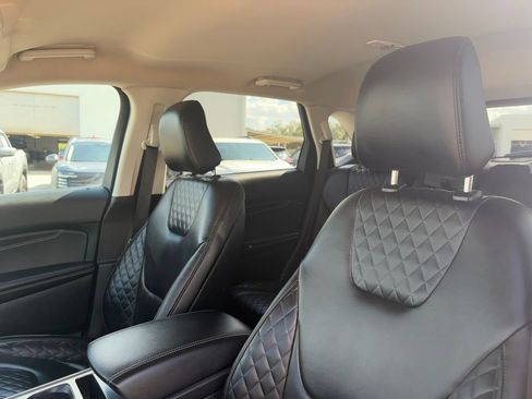 Used 2023 Ford Edge Titanium AWD/4WD image 9