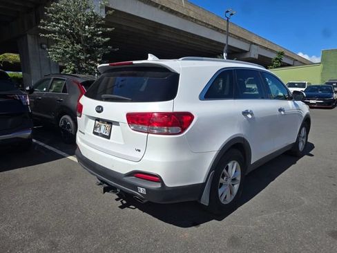Used 2018 Kia Sorento LX w/ LX V6 Convenience Package AWD/4WD image 6