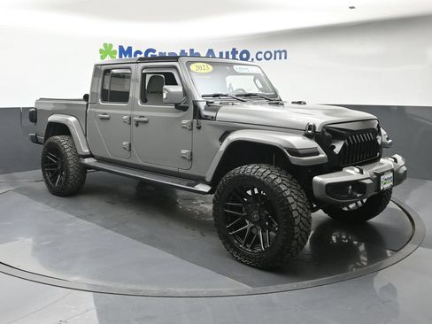 Used 2023 Jeep Gladiator Overland AWD/4WD image 2
