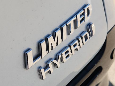 Used 2022 Toyota Sienna Limited AWD/4WD image 12