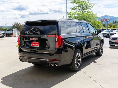 New 2026 GMC Yukon XL AT4 Ultimate AWD/4WD image 7