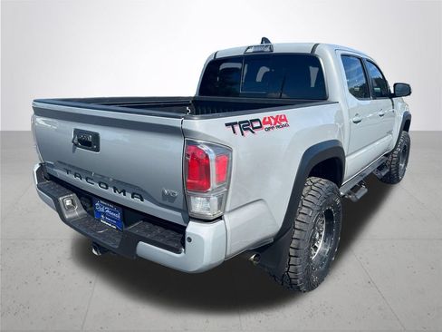 Used 2021 Toyota Tacoma TRD Off-Road w/ TRD Premium Off Road Package AWD/4WD image 7