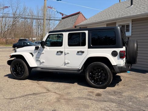 Used 2023 Jeep Wrangler Sahara w/ Cold Weather Group image 4