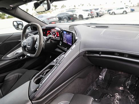 Used 2023 Chevrolet Corvette Z06 image 8