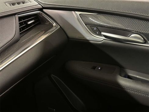 Used 2023 Cadillac XT5 Sportv image 27