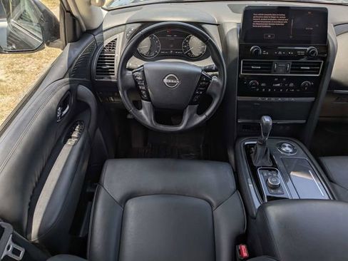 Used 2022 Nissan Armada SV w/ SV Appearance Package RWD image 17