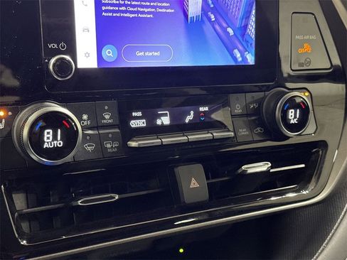Used 2023 Toyota Highlander XLE image 15