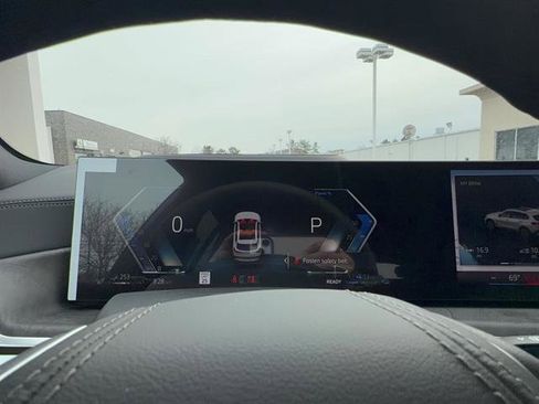 New 2026 BMW X5 xDrive50e image 12