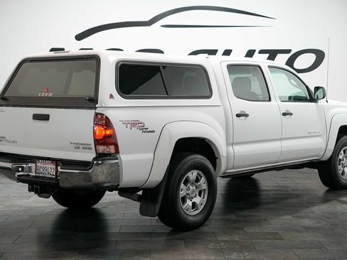 Used 2006 Toyota Tacoma PreRunner RWD image 4