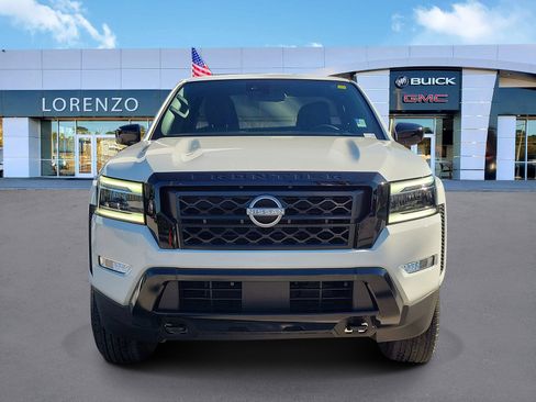 Used 2023 Nissan Frontier SV w/ Midnight Edition Package image 2