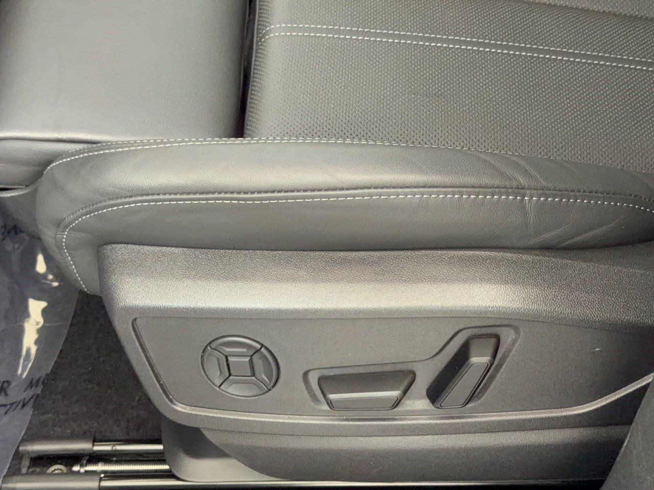 Used 2026 Audi Q5 Premium Plus w/ Premium Plus AWD/4WD image 16