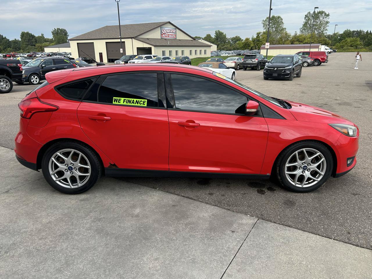 Used 2015 Ford Focus SE w/ Equipment Group 201A FWD image 4